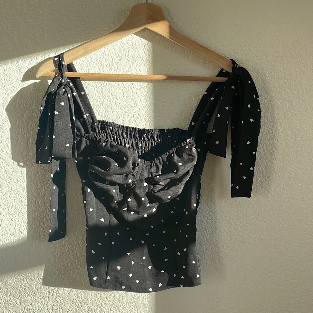 ✨5 FOR $25✨ Cropped tie shoulder cami
